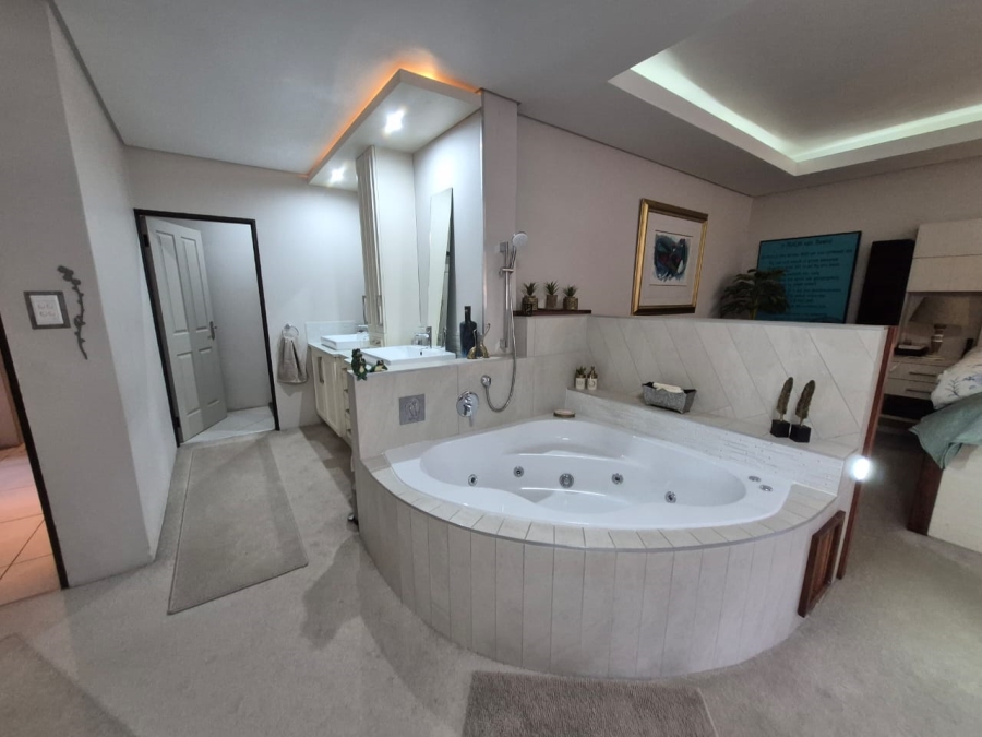 3 Bedroom Property for Sale in Elardus Park Gauteng