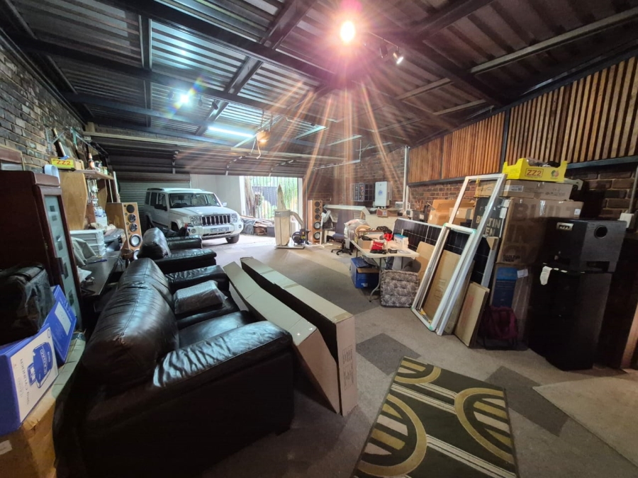 3 Bedroom Property for Sale in Elardus Park Gauteng