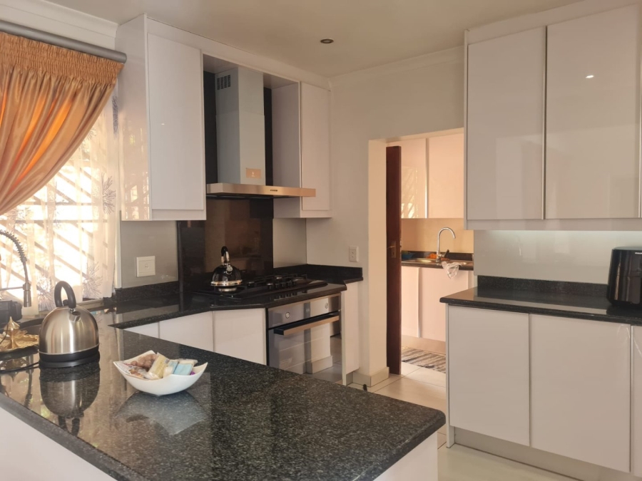 3 Bedroom Property for Sale in Glenvista Gauteng