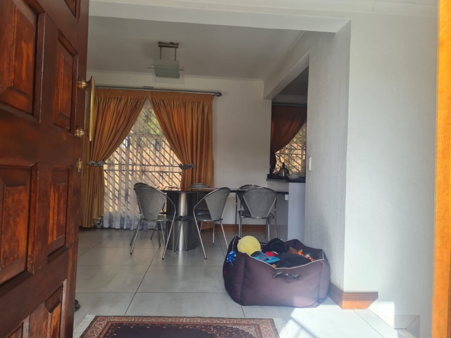 3 Bedroom Property for Sale in Glenvista Gauteng