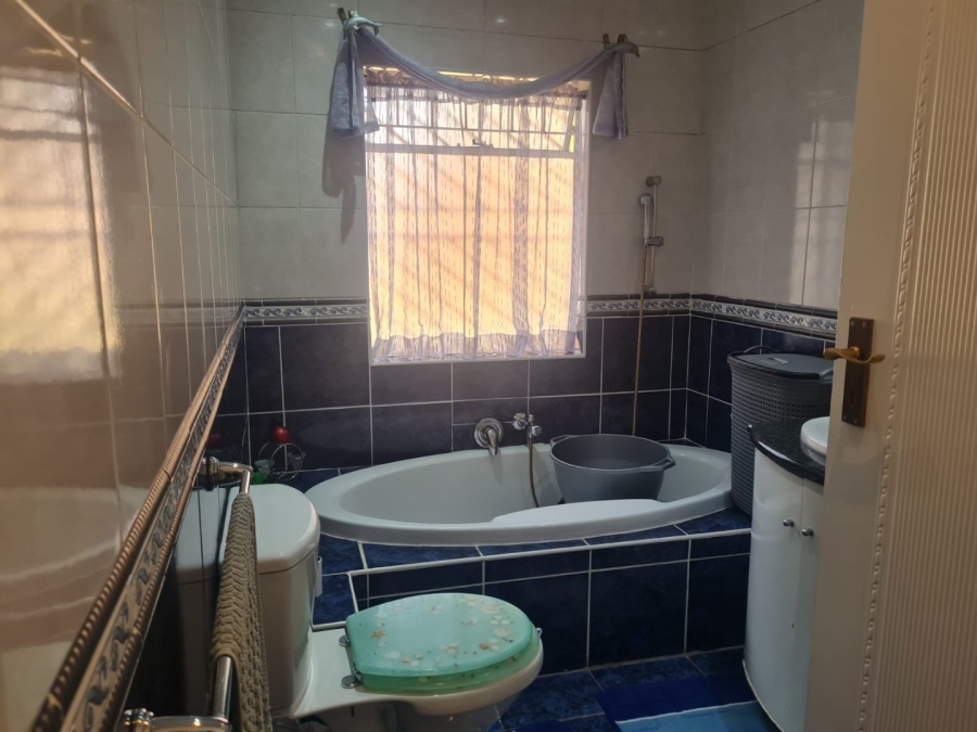 3 Bedroom Property for Sale in Glenvista Gauteng