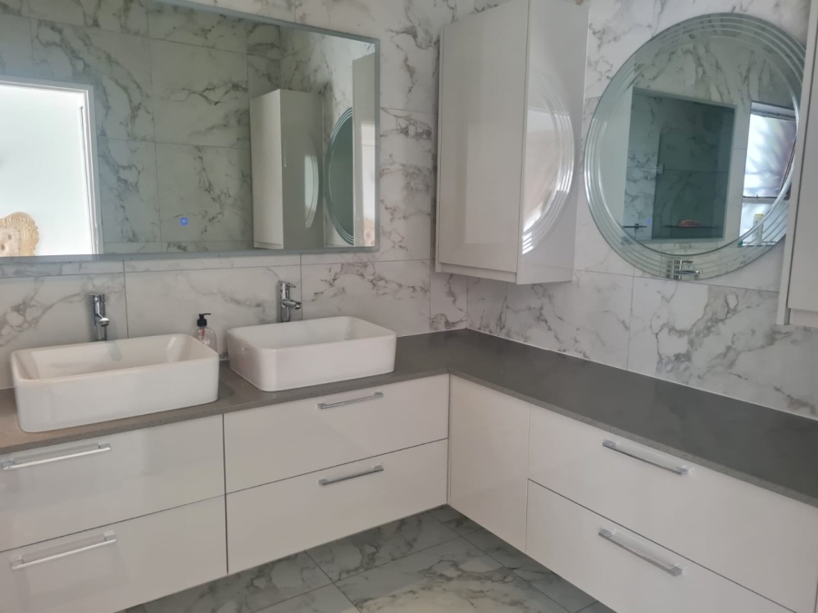 3 Bedroom Property for Sale in Glenvista Gauteng
