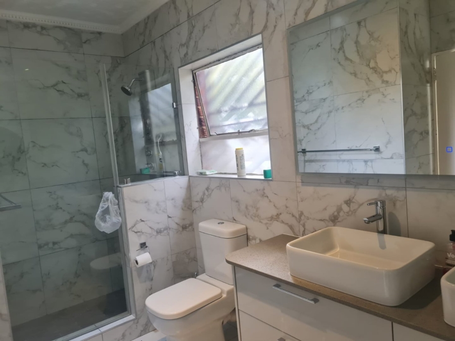3 Bedroom Property for Sale in Glenvista Gauteng