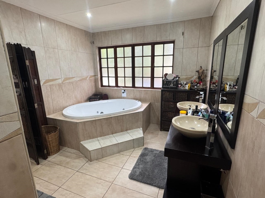 4 Bedroom Property for Sale in Valhalla Gauteng