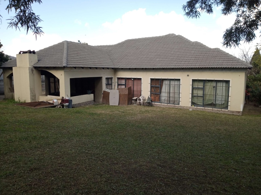 4 Bedroom Property for Sale in Vorna Valley Gauteng