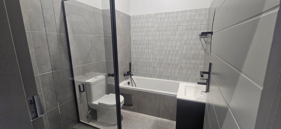 2 Bedroom Property for Sale in Castle Gate Gauteng