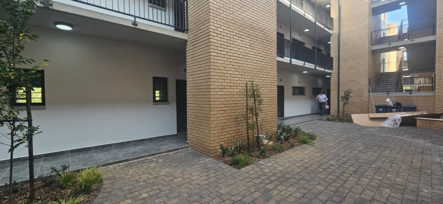 2 Bedroom Property for Sale in Castle Gate Gauteng