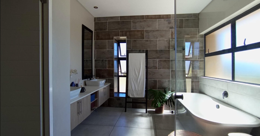 3 Bedroom Property for Sale in Midstream Ridge Gauteng