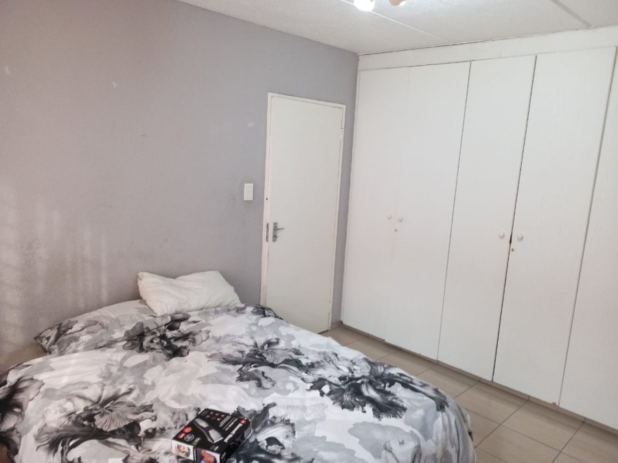 2 Bedroom Property for Sale in Liefde en Vrede Gauteng