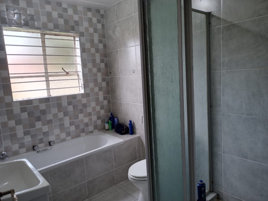 2 Bedroom Property for Sale in Liefde en Vrede Gauteng