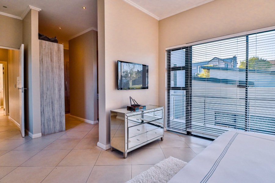 4 Bedroom Property for Sale in Midstream Ridge Gauteng