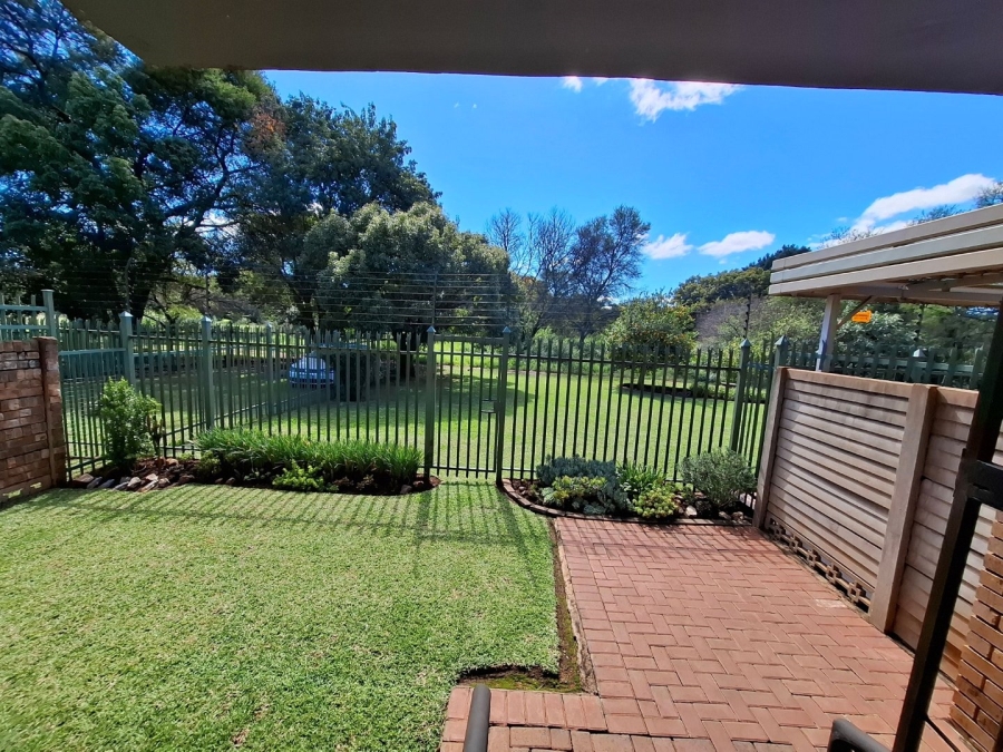 2 Bedroom Property for Sale in Hennopspark Gauteng