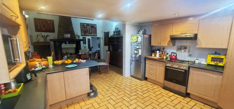 Commercial Property for Sale in Oog Van Boekenhoutskloof Alias Tweefonte Gauteng