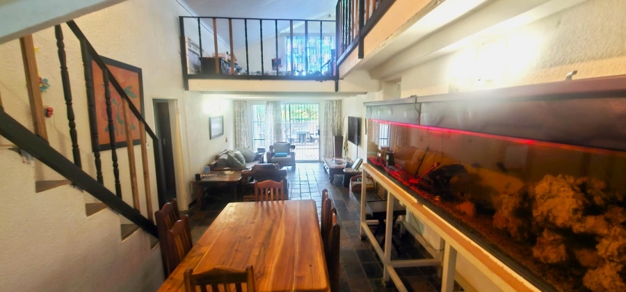 Commercial Property for Sale in Oog Van Boekenhoutskloof Alias Tweefonte Gauteng