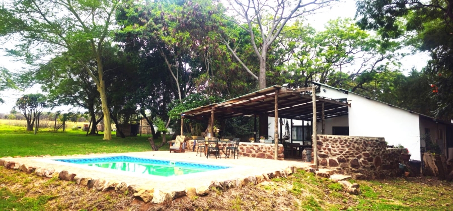 Commercial Property for Sale in Oog Van Boekenhoutskloof Alias Tweefonte Gauteng