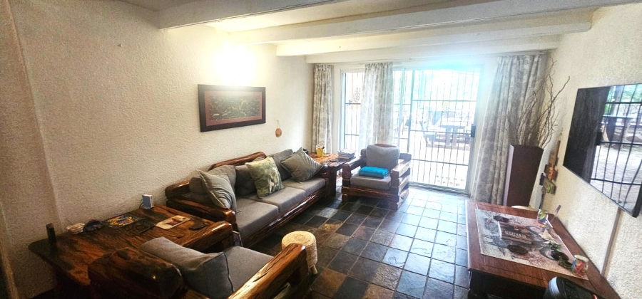 Commercial Property for Sale in Oog Van Boekenhoutskloof Alias Tweefonte Gauteng