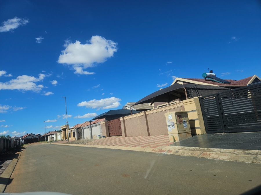 3 Bedroom Property for Sale in Alliance Gauteng