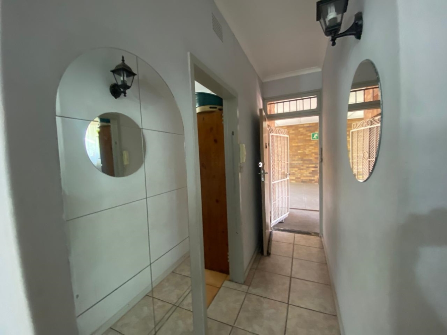 2 Bedroom Property for Sale in Vanderbijlpark CE 3 Gauteng