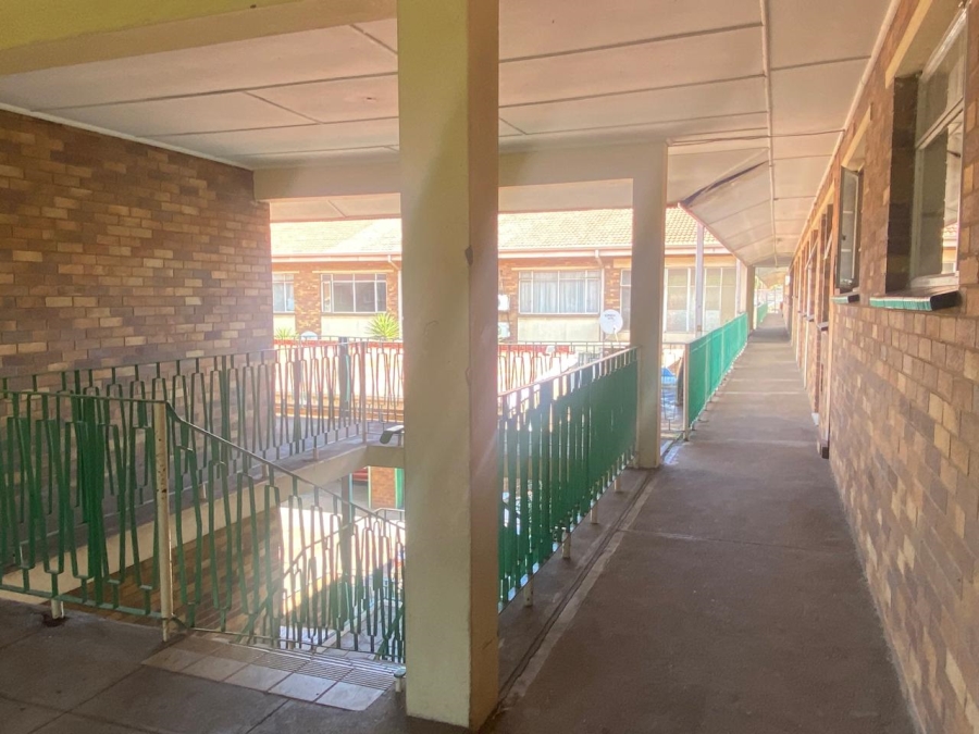 2 Bedroom Property for Sale in Vanderbijlpark CE 3 Gauteng