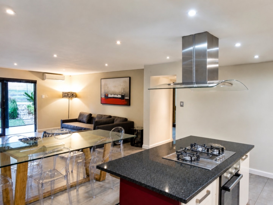 To Let 2 Bedroom Property for Rent in Sandown Gauteng