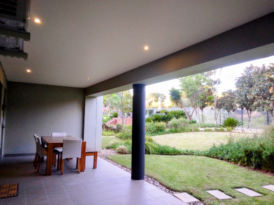 To Let 2 Bedroom Property for Rent in Sandown Gauteng