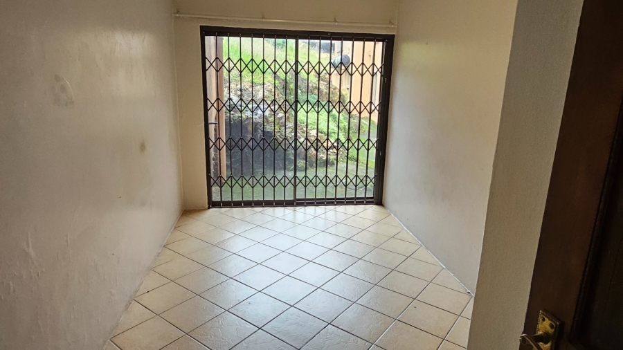 4 Bedroom Property for Sale in Sunnyrock Gauteng