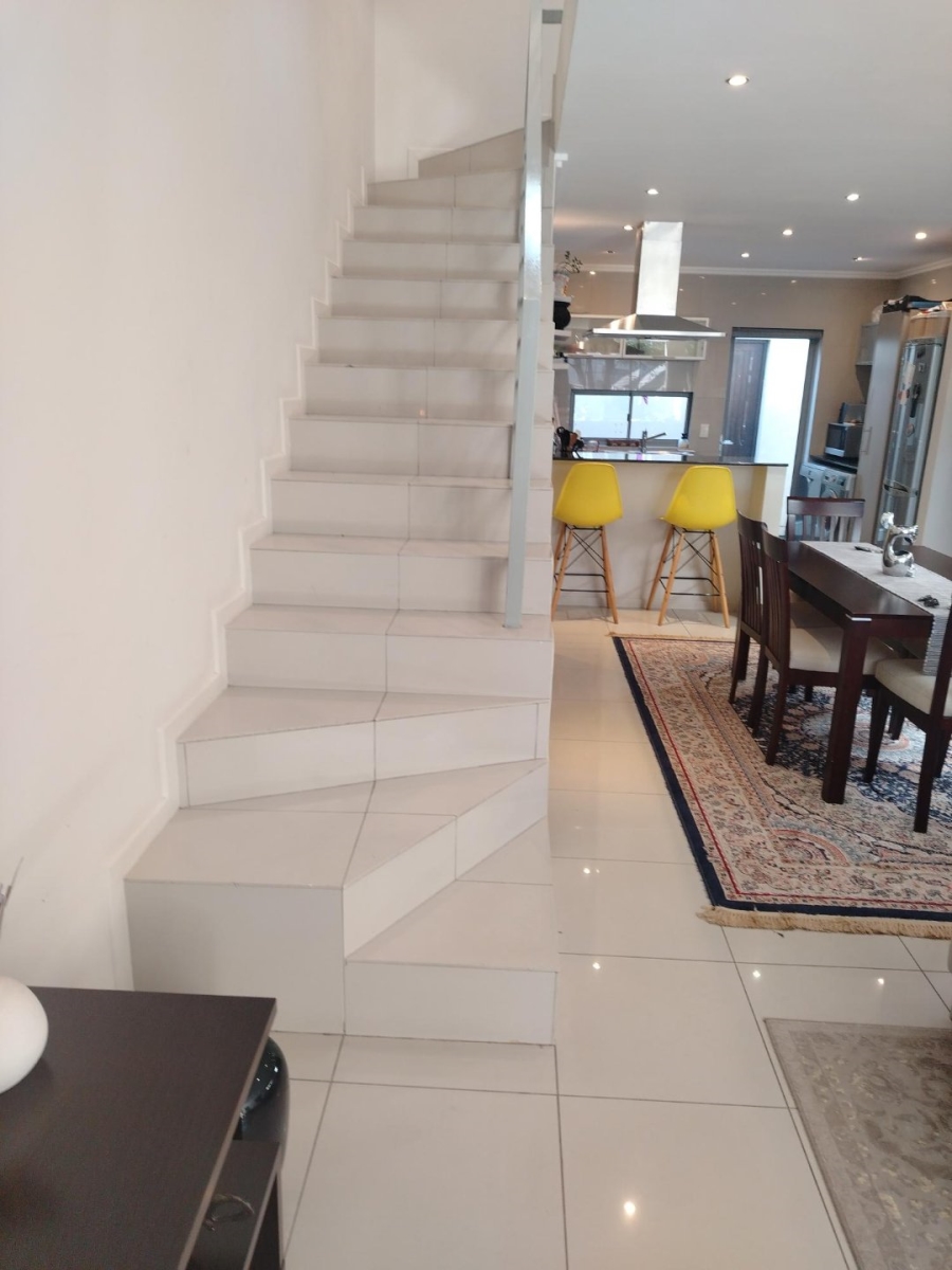 To Let 2 Bedroom Property for Rent in Parkmore Gauteng