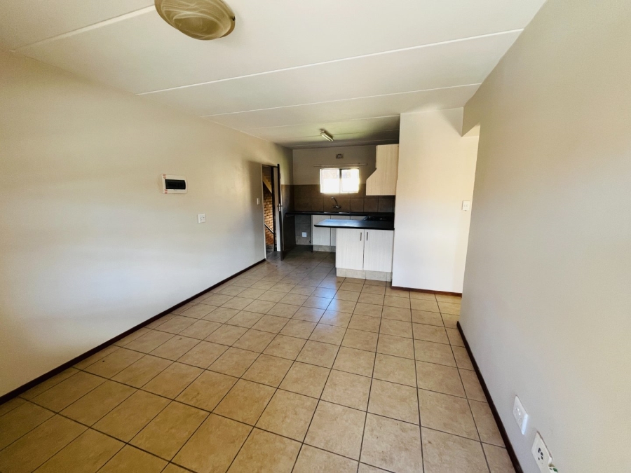 To Let 2 Bedroom Property for Rent in Erand Gardens Gauteng