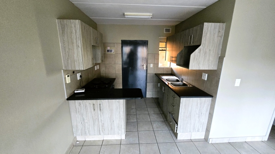 2 Bedroom Property for Sale in Montana Tuine Gauteng