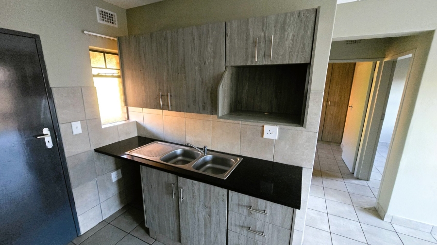 2 Bedroom Property for Sale in Montana Tuine Gauteng