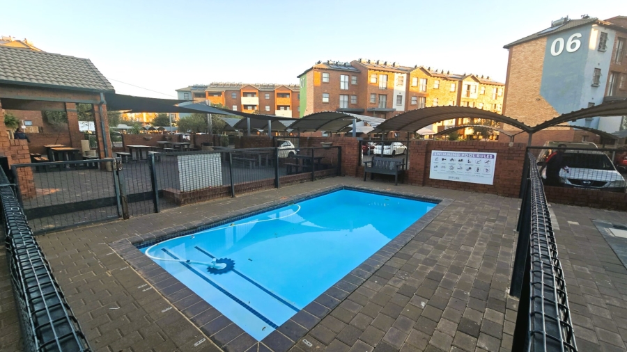 2 Bedroom Property for Sale in Montana Tuine Gauteng