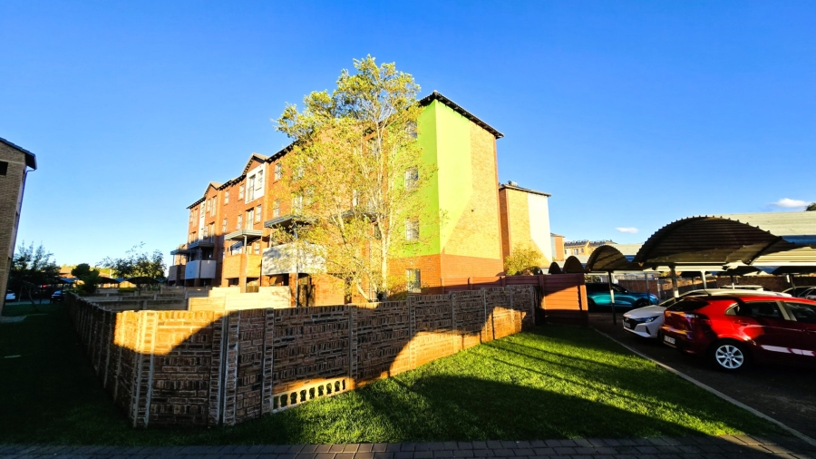 2 Bedroom Property for Sale in Montana Tuine Gauteng