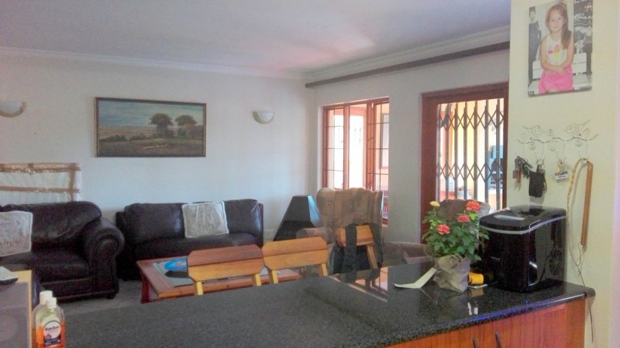 To Let  Bedroom Property for Rent in Moreleta Park Gauteng