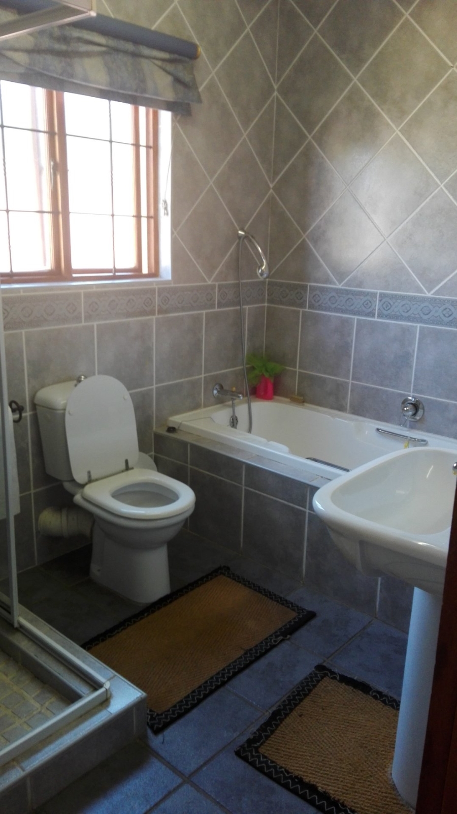 To Let  Bedroom Property for Rent in Moreleta Park Gauteng