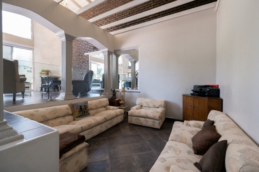 5 Bedroom Property for Sale in Fishers Hill Gauteng