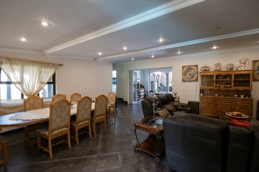 5 Bedroom Property for Sale in Fishers Hill Gauteng
