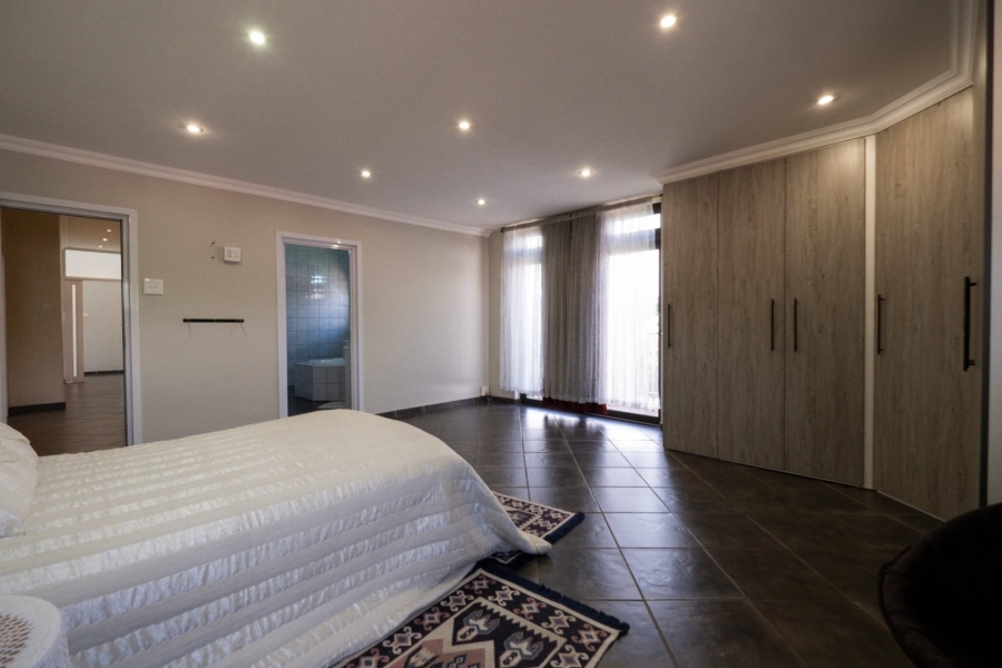 5 Bedroom Property for Sale in Fishers Hill Gauteng