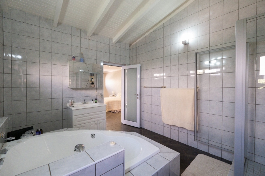 5 Bedroom Property for Sale in Fishers Hill Gauteng