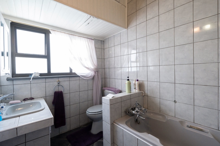 5 Bedroom Property for Sale in Fishers Hill Gauteng