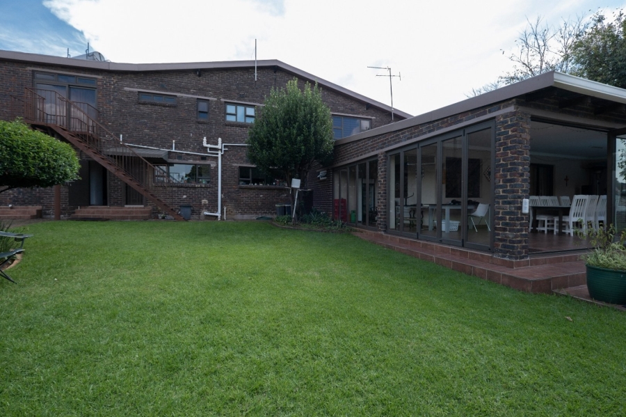 5 Bedroom Property for Sale in Fishers Hill Gauteng