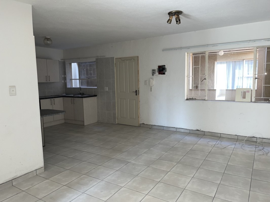2 Bedroom Property for Sale in Edenvale Central Gauteng