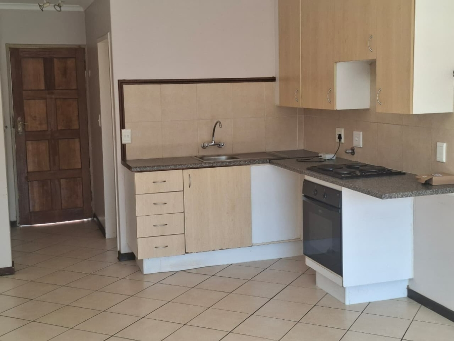 To Let 1 Bedroom Property for Rent in Karenpark Gauteng