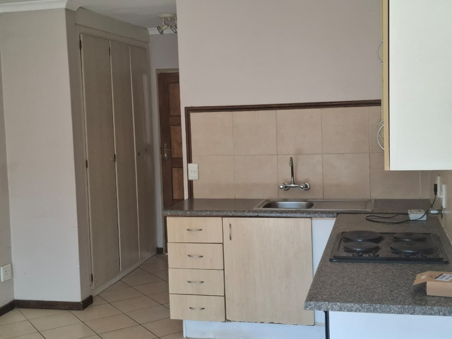 To Let 1 Bedroom Property for Rent in Karenpark Gauteng