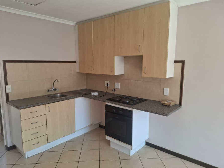 To Let 1 Bedroom Property for Rent in Karenpark Gauteng