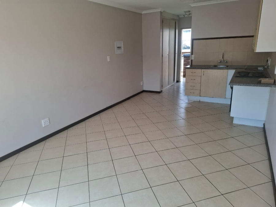 To Let 1 Bedroom Property for Rent in Karenpark Gauteng