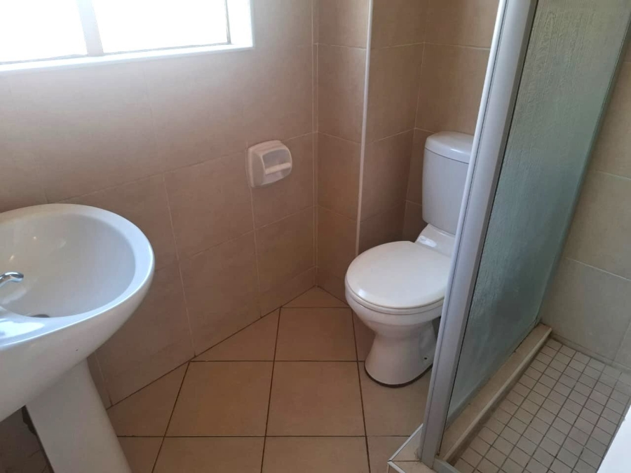 To Let 1 Bedroom Property for Rent in Karenpark Gauteng