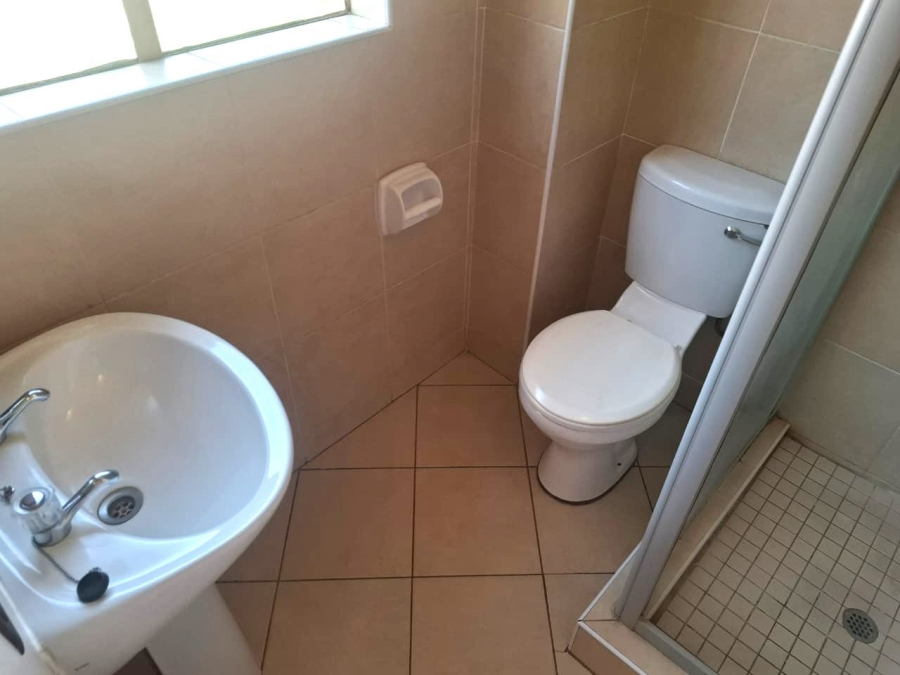 To Let 1 Bedroom Property for Rent in Karenpark Gauteng