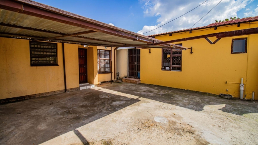 2 Bedroom Property for Sale in Kaalfontein Gauteng