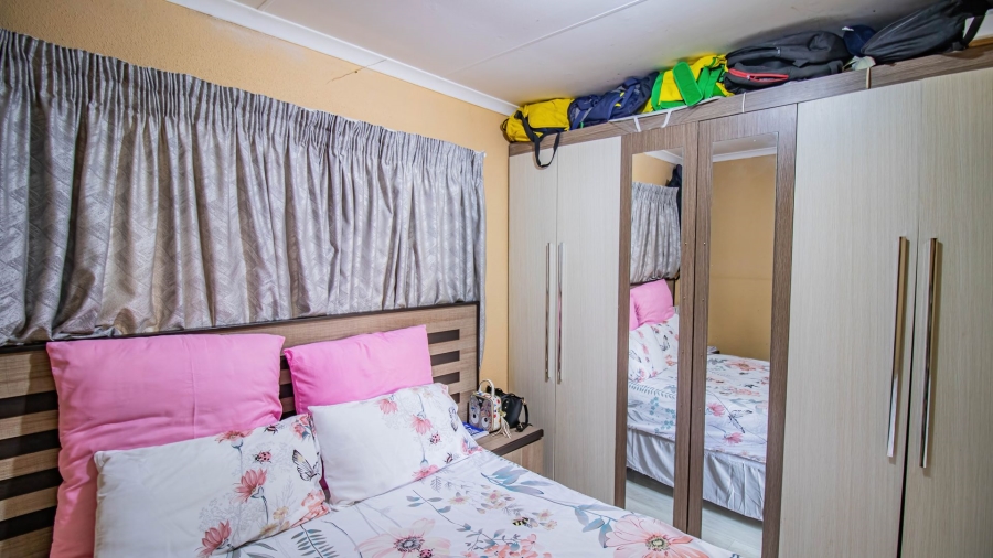 2 Bedroom Property for Sale in Kaalfontein Gauteng