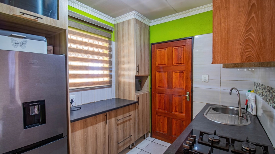 2 Bedroom Property for Sale in Kaalfontein Gauteng
